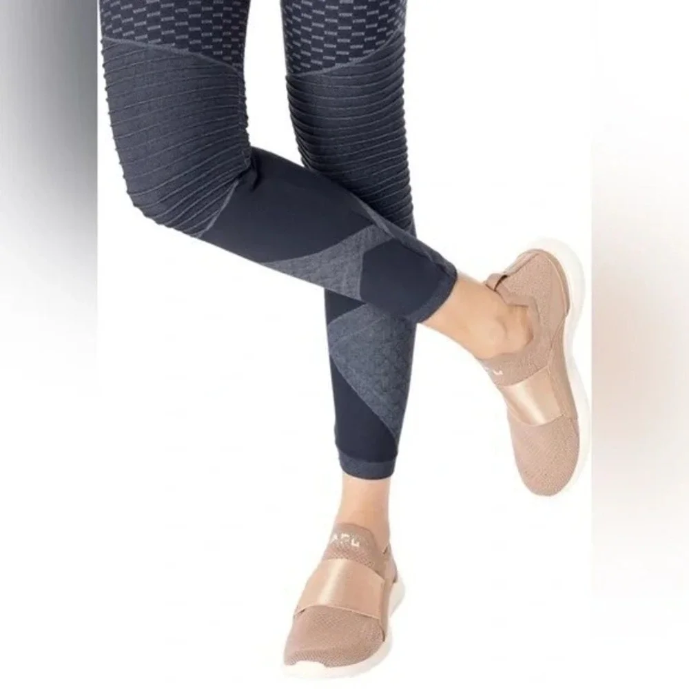 Spanx Seamless Moto Leggings Size S‎ Petite Indigo Sky NWT High Rise Control $88
